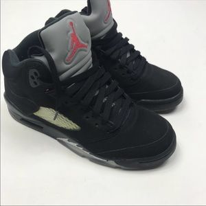 Air Jordan retro 5 metallic black size 6.5 🔥🔥🔥
